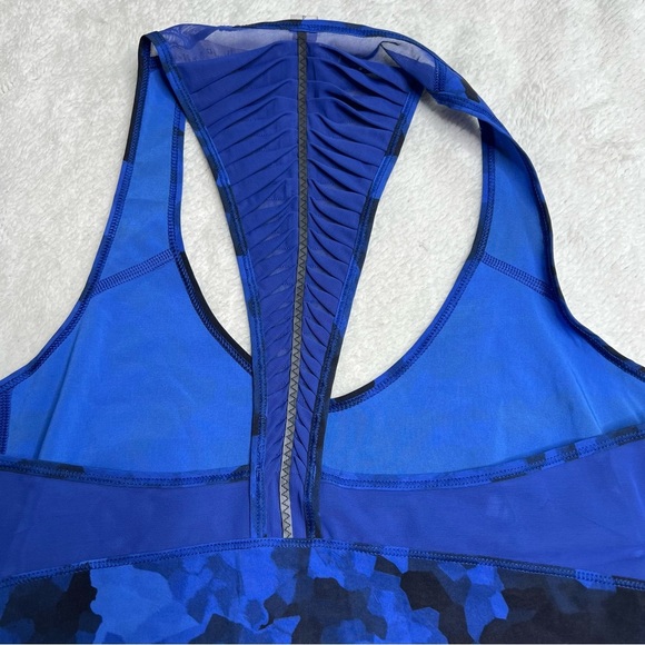 Lululemon‎ Vent It Out Singlet - Picture 4 of 6